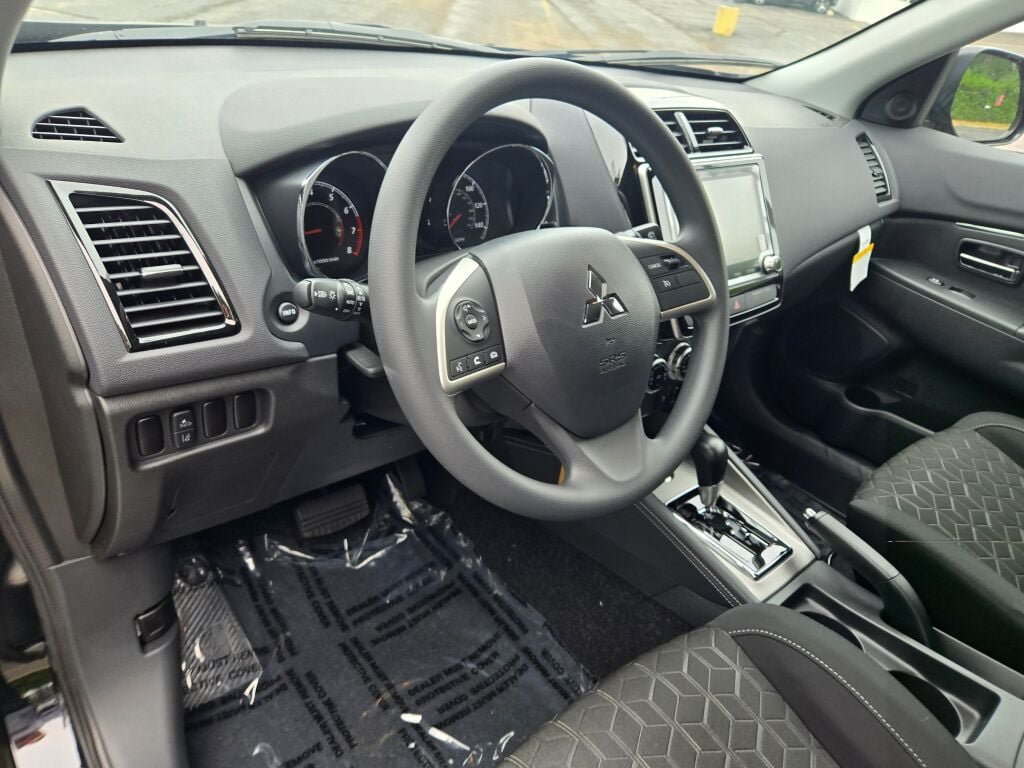 New 2027 Mitsubishi Outlander Sport ES AWD/4WD image 15