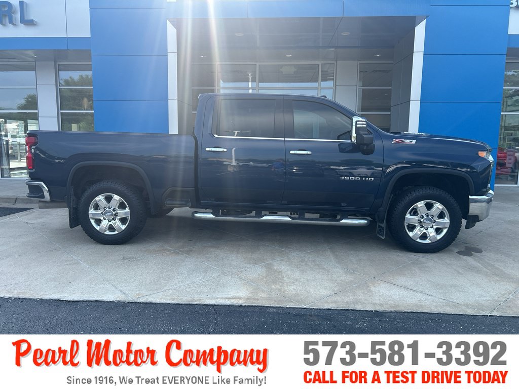 Certified 2020 Chevrolet Silverado 3500 LTZ w/ LTZ Premium Package AWD/4WD image 3