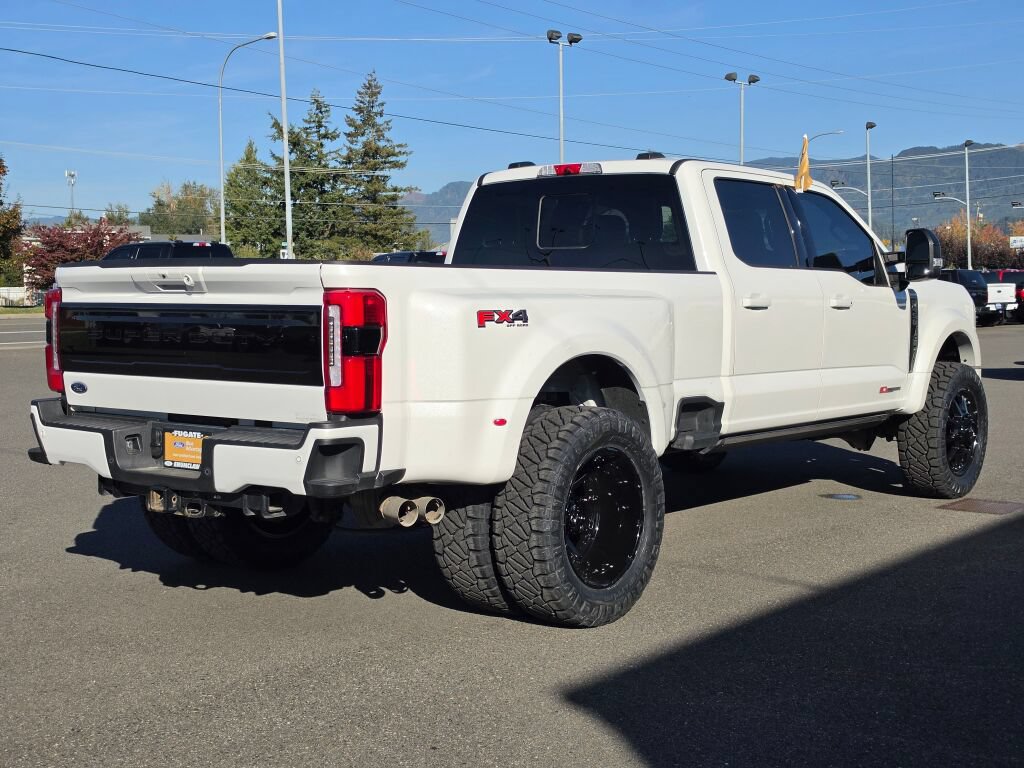 Certified 2025 Ford F450 Platinum w/ FX4 Off-Road Package AWD/4WD image 6