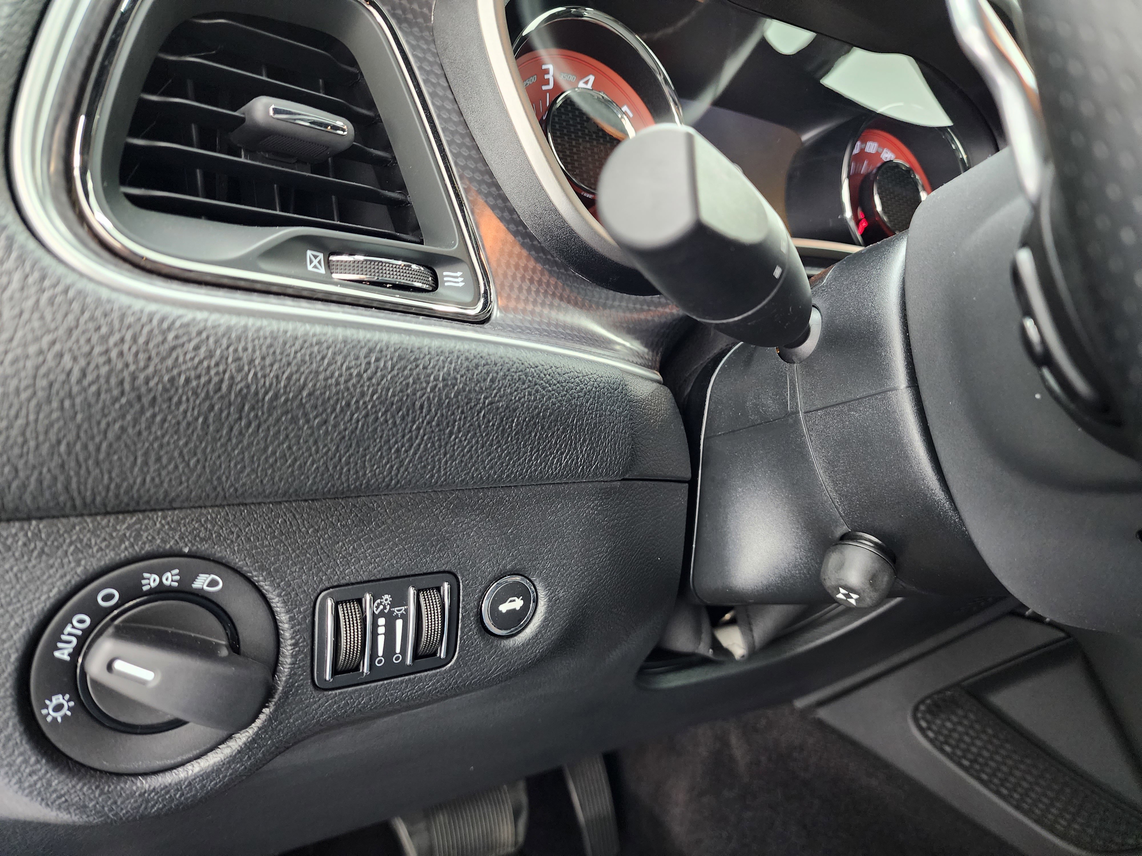 Used 2017 Dodge Challenger SRT Hellcat image 40