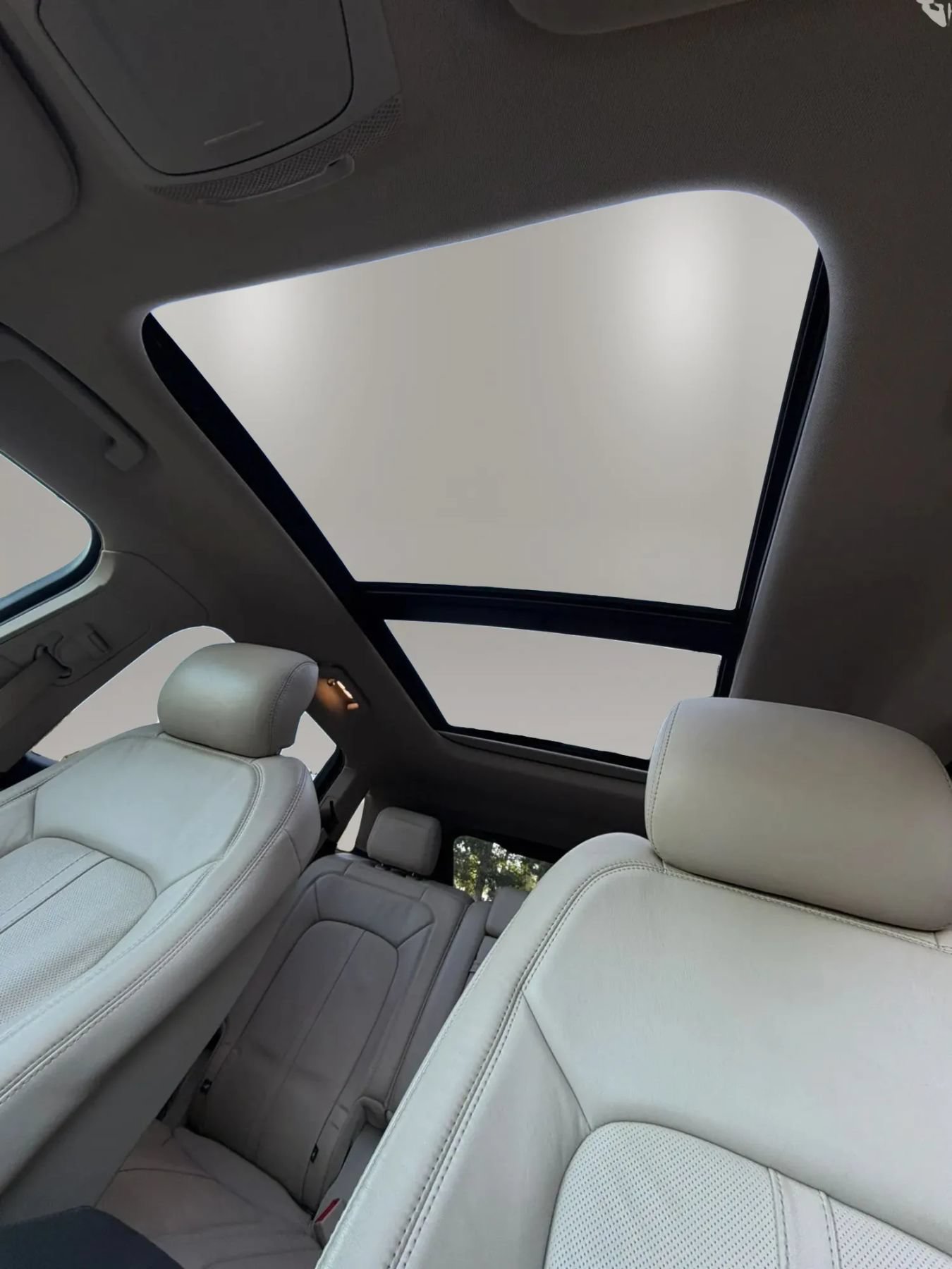 Used 2017 Lincoln MKX Reserve FWD image 13