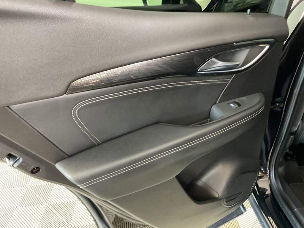 Used 2022 Buick Envision Essence w/ Technology Package I image 18