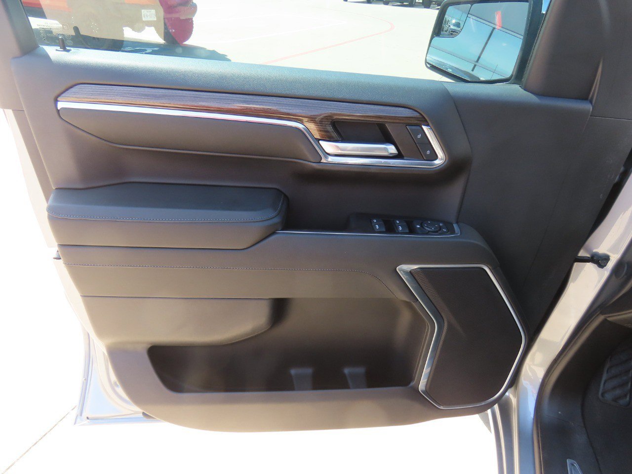 Used 2024 Chevrolet Silverado 1500 LT RWD image 22