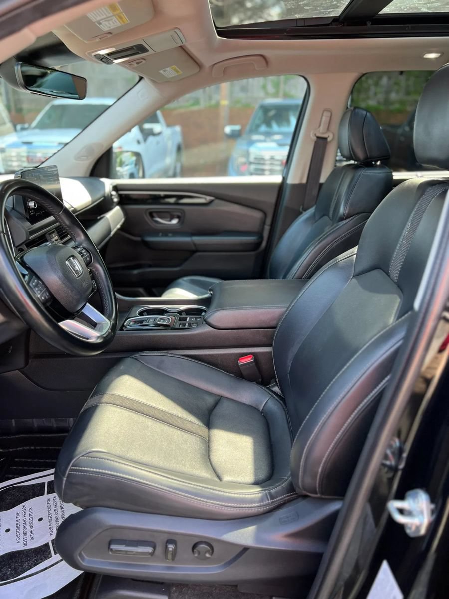 Used 2024 Honda Pilot Touring image 15