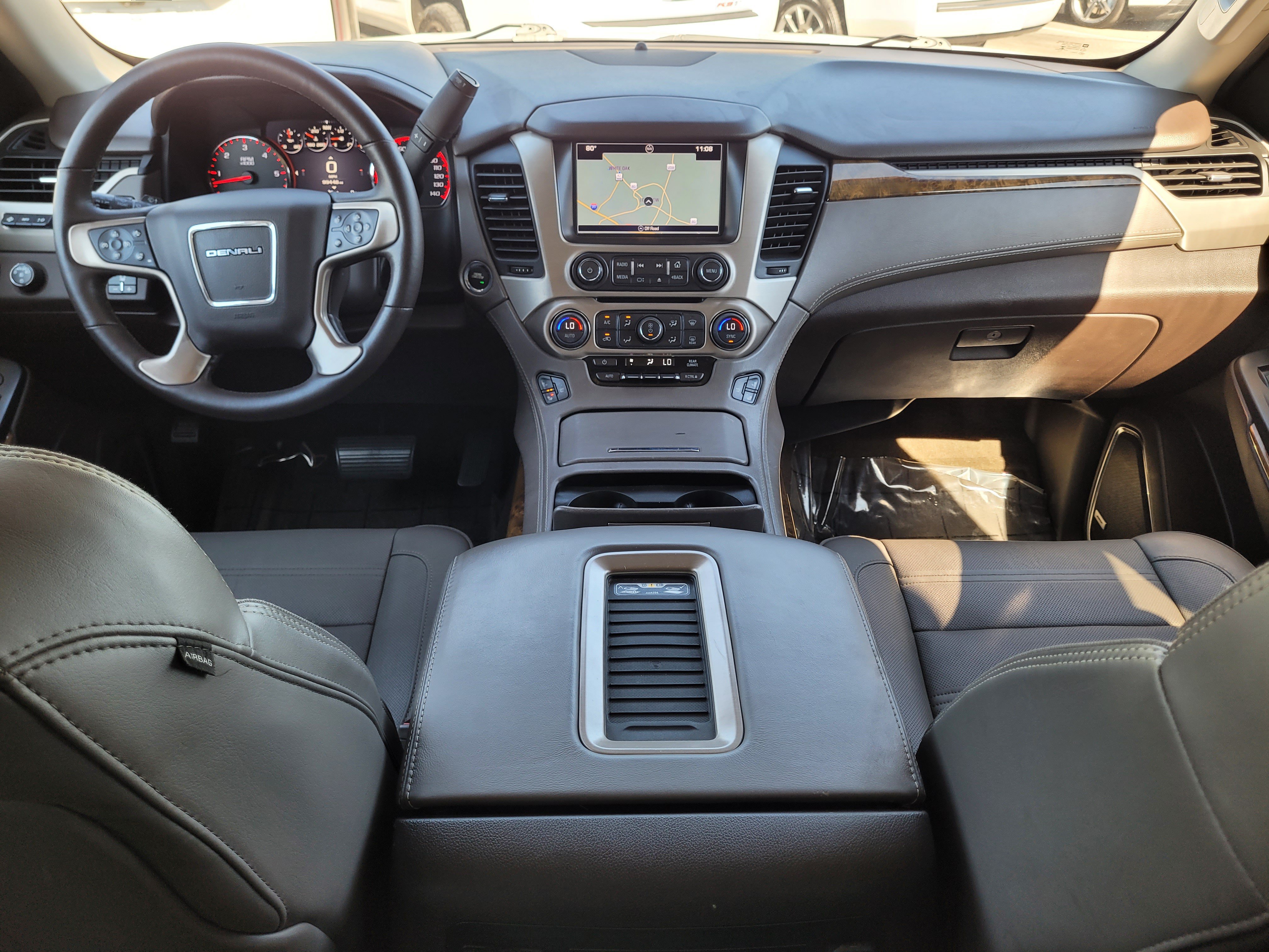 Used 2016 GMC Yukon Denali w/ Open Road Package RWD image 11