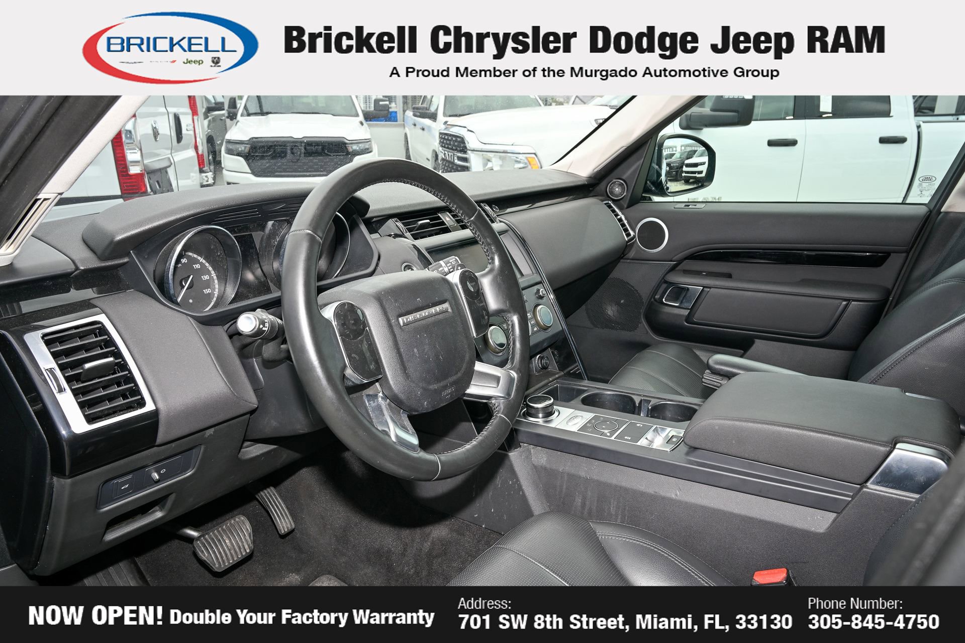 Used 2019 Land Rover Discovery SE AWD/4WD image 14