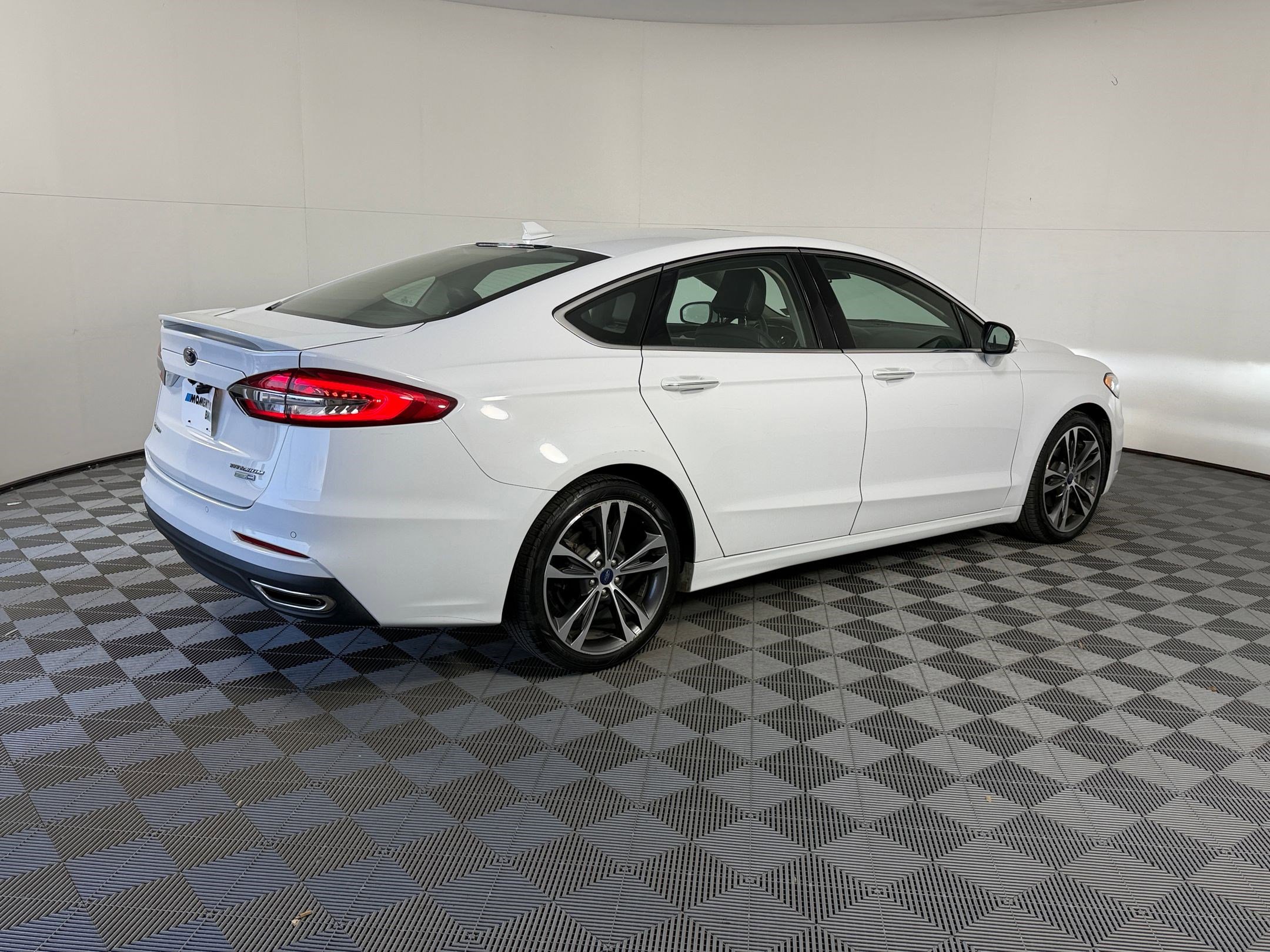 Used 2020 Ford Fusion Titanium AWD/4WD image 9