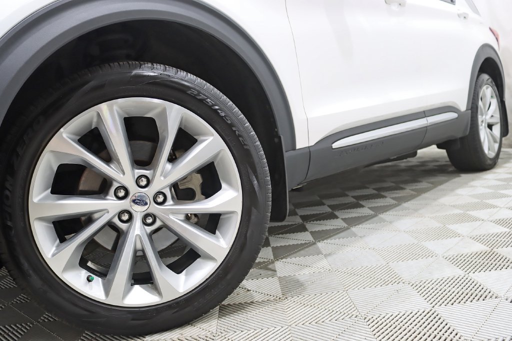 Used 2022 Ford Explorer Platinum w/ Equipment Group 601A AWD/4WD image 4
