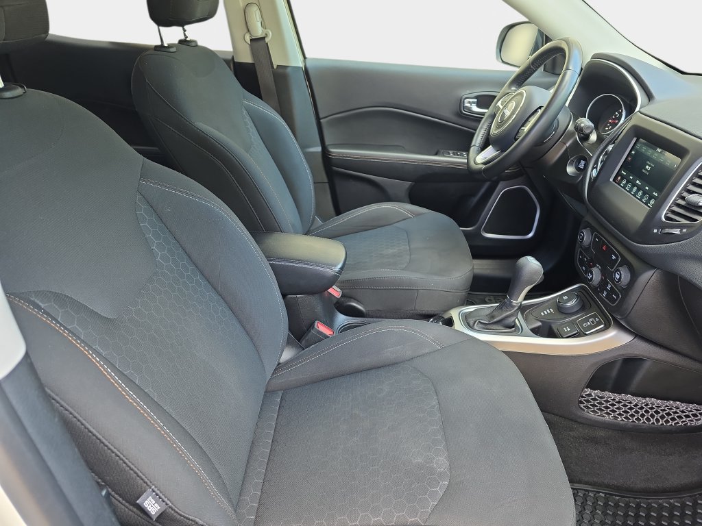 Used 2019 Jeep Compass Sport w/ Cold Weather Group AWD/4WD image 12