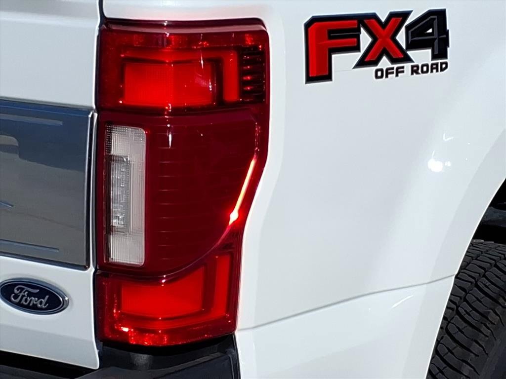 Used 2022 Ford F350 Platinum w/ FX4 Off-Road Package image 2
