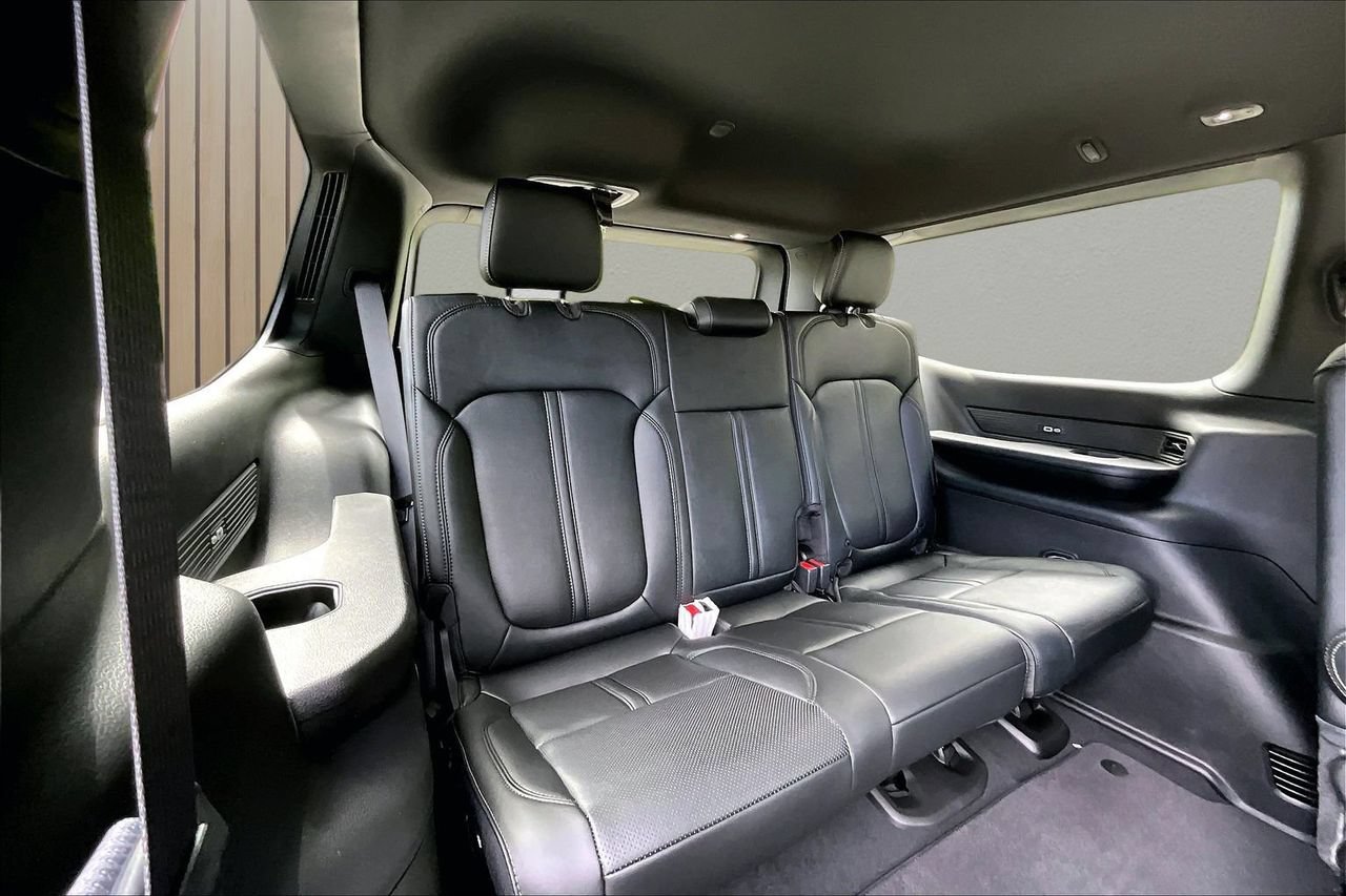 New 2026 Jeep Grand Wagoneer 4WD image 24