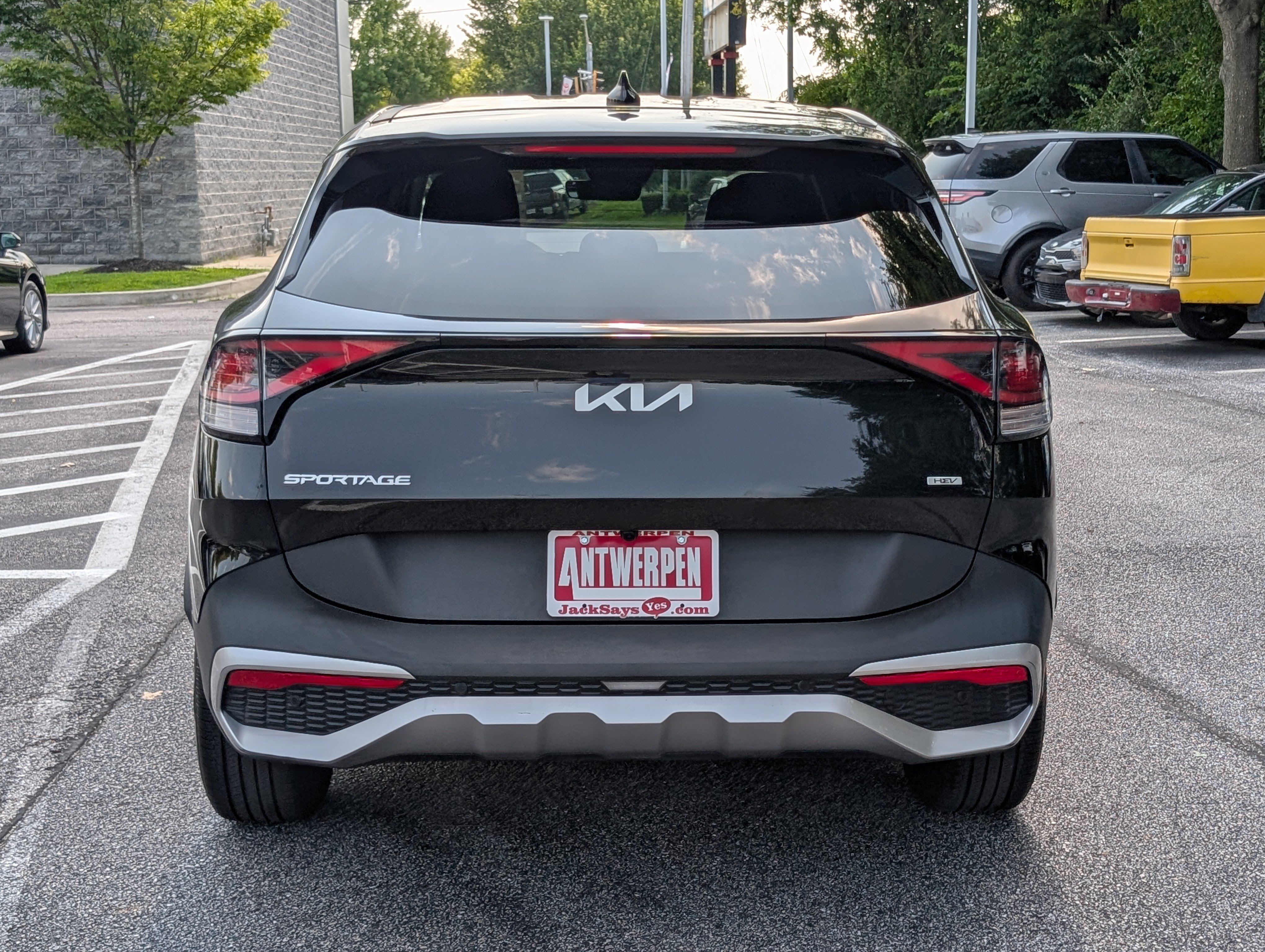 Used 2023 Kia Sportage LX AWD/4WD image 4