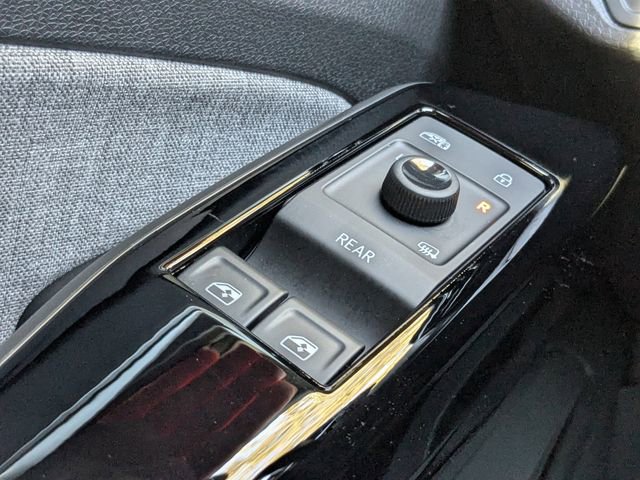 New 2025 Volkswagen ID.4 Pro image 28