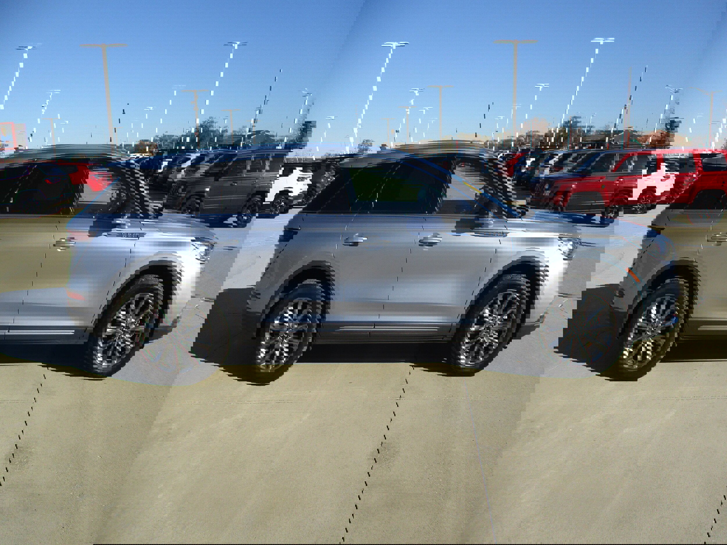 Used 2022 Lincoln Corsair AWD w/ Premium Package image 6