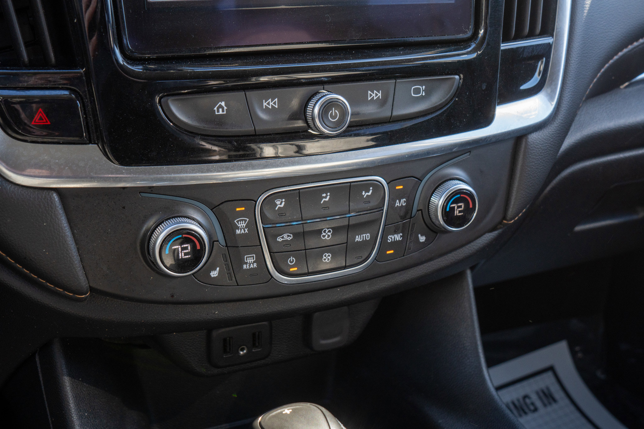 Used 2019 Chevrolet Traverse LT image 14