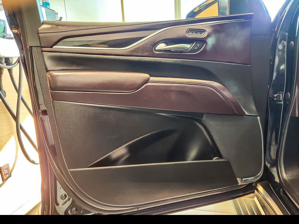 Used 2021 Cadillac Escalade Premium Luxury Platinum w/ LPO, Floor Liner Package AWD/4WD image 22