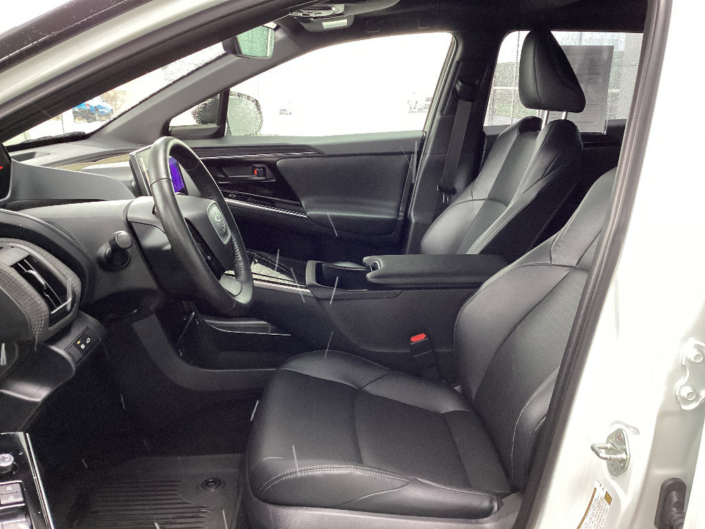 Used 2023 Toyota bZ4X Limited image 13