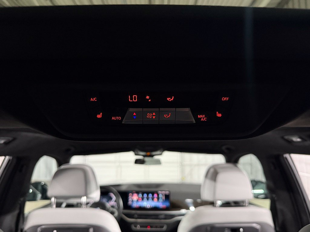 Used 2025 BMW X7 xDrive40i w/ Executive Package AWD/4WD image 49