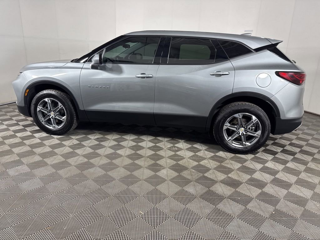 Used 2023 Chevrolet Blazer LT AWD/4WD image 6