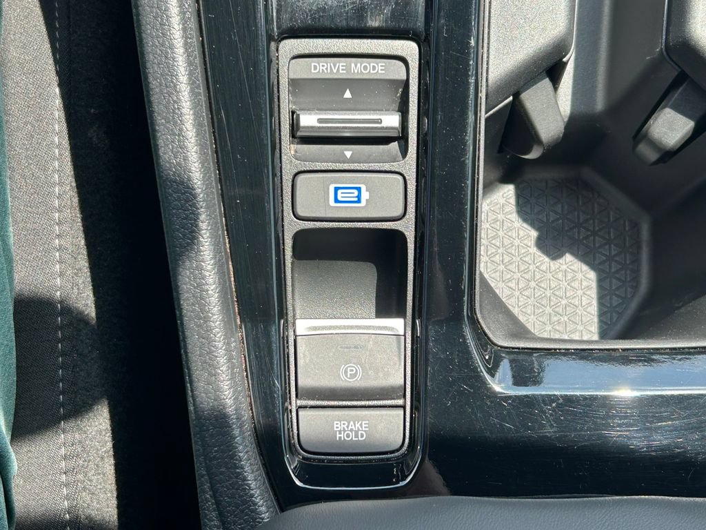 Used 2025 Honda Accord Sport image 26