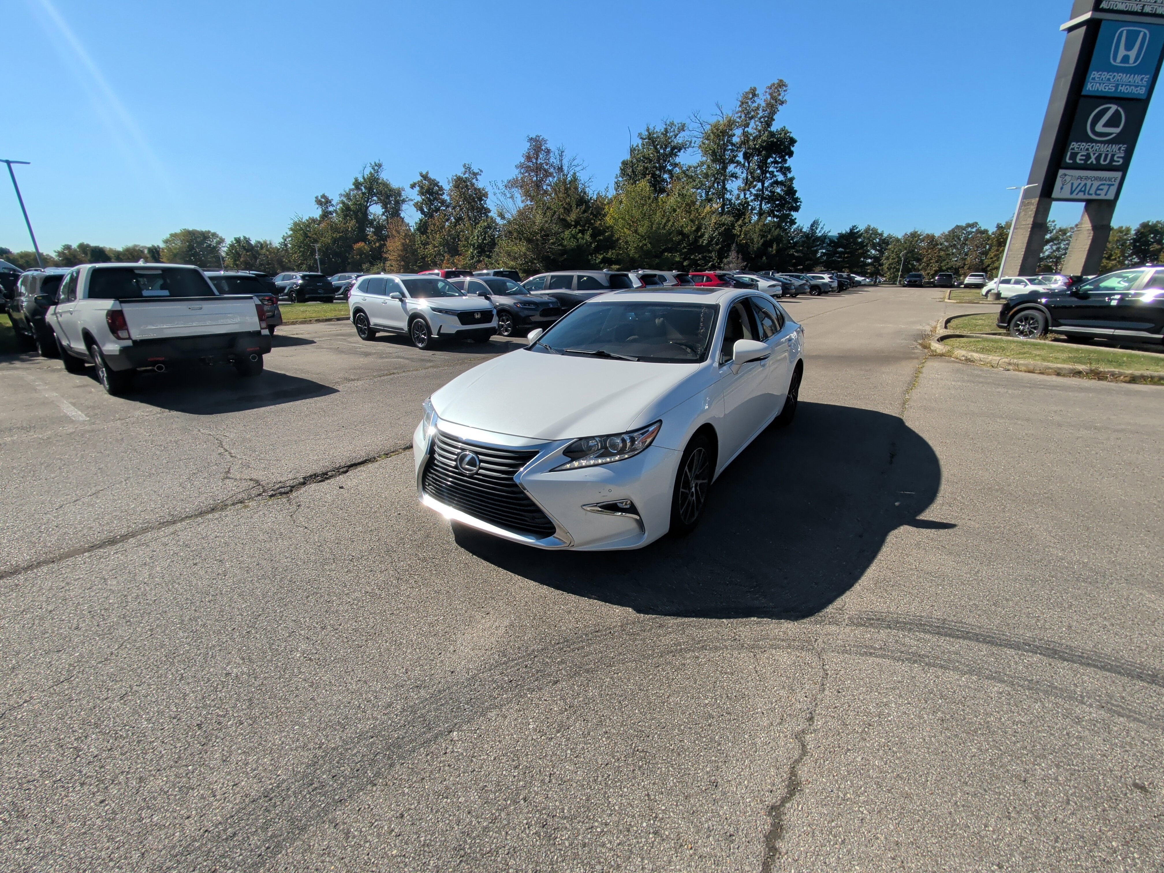 Used 2016 Lexus ES 350 w/ Navigation System Package FWD image 11