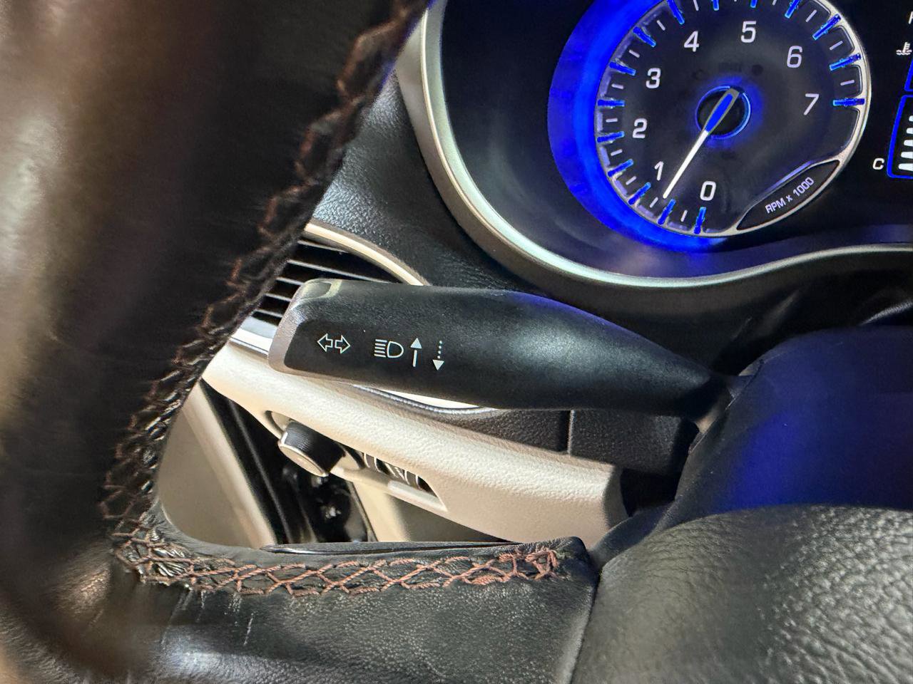 Used 2019 Chrysler Pacifica Touring-L image 40