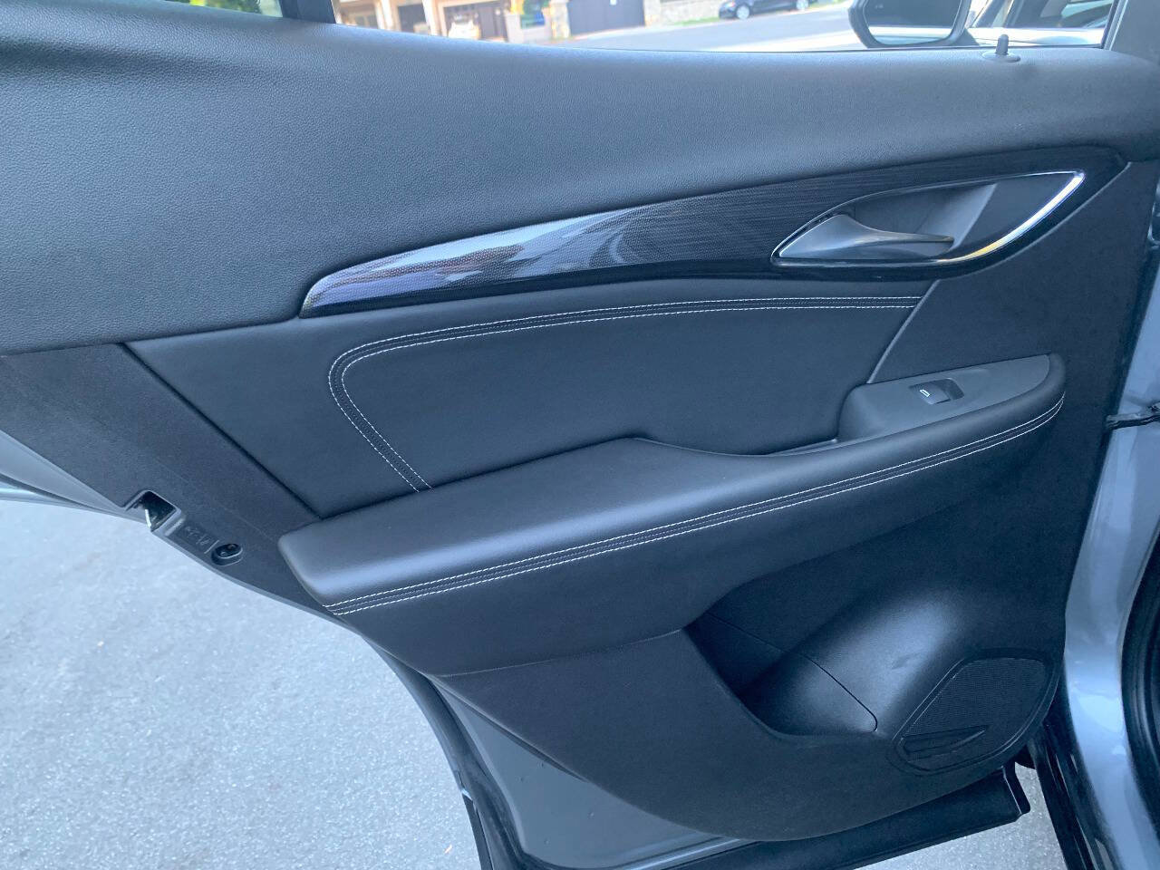 Used 2021 Buick Envision Preferred image 17