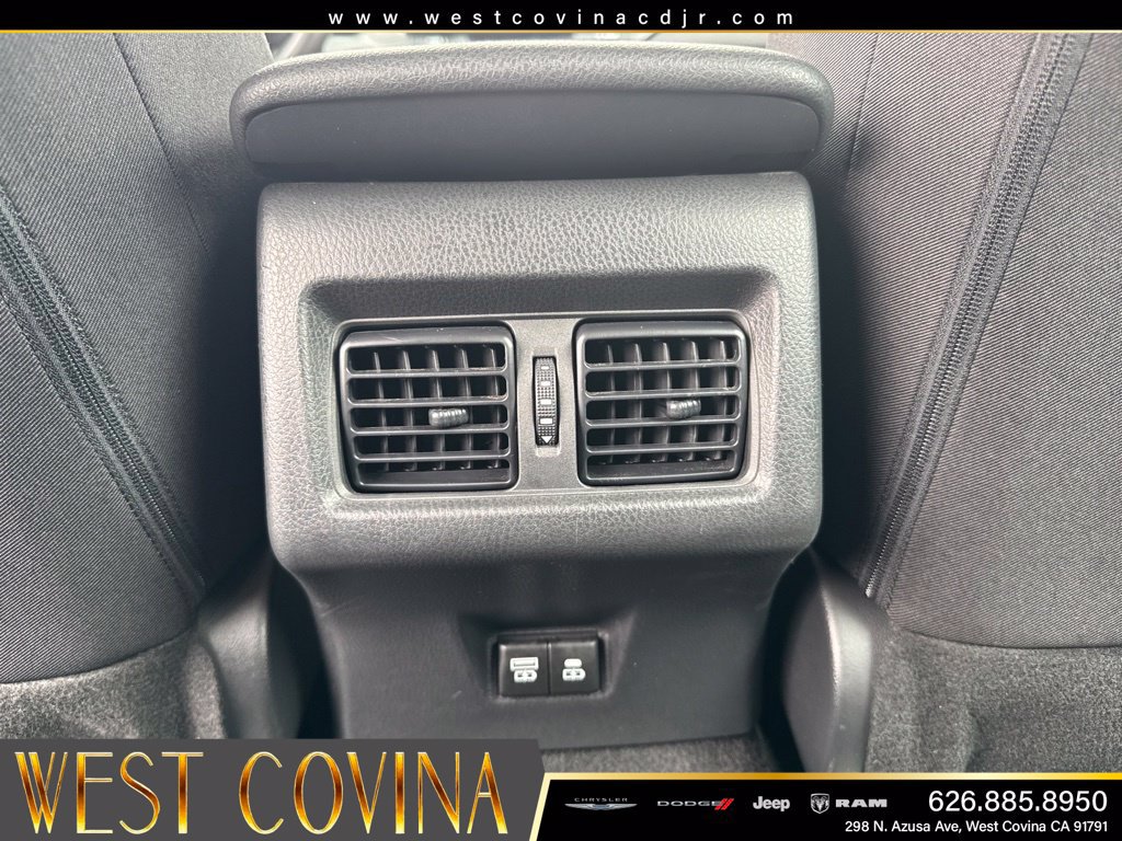 Used 2025 Toyota Camry LE FWD image 32