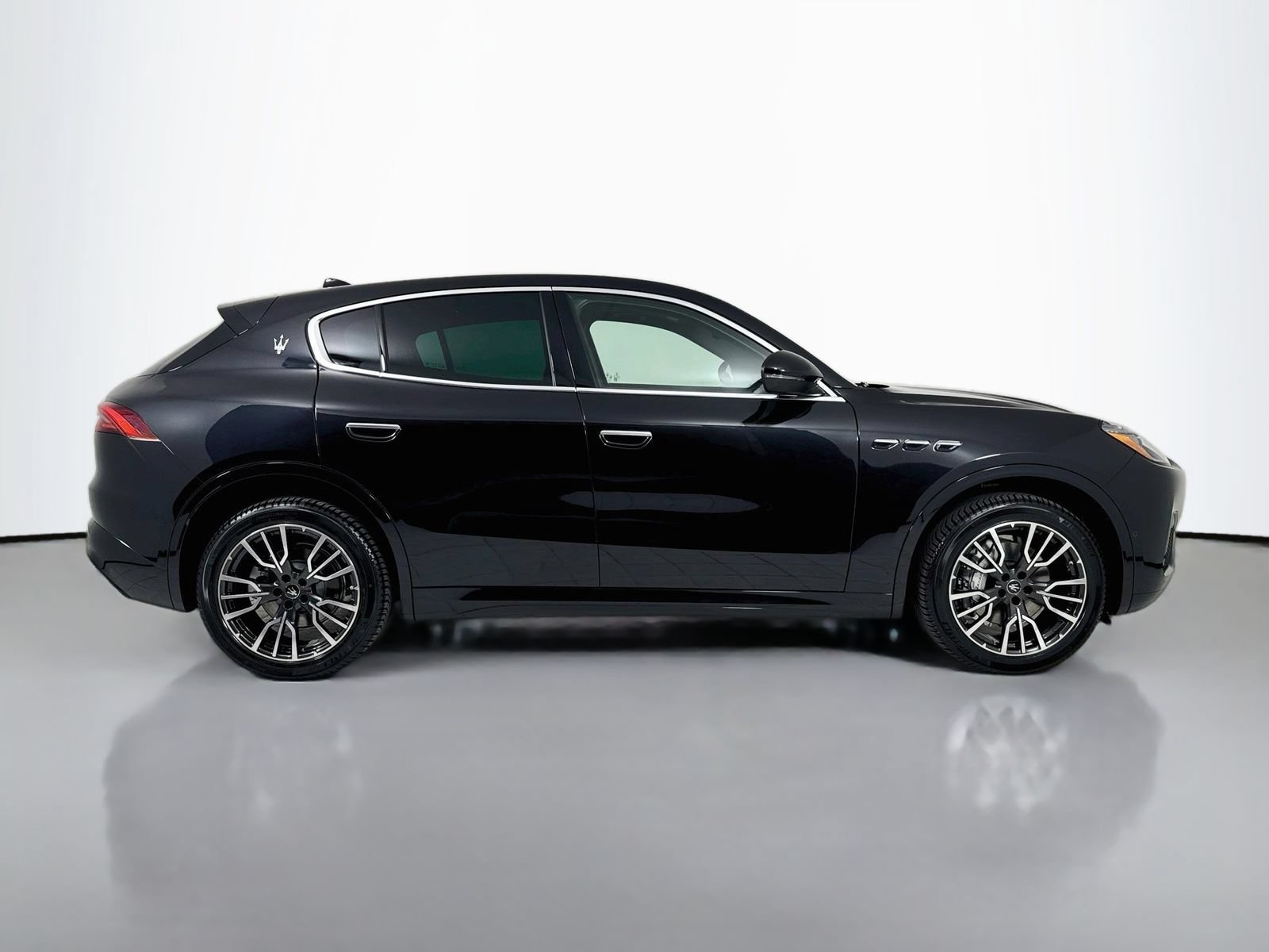 New 2025 Maserati Grecale GT AWD/4WD image 9