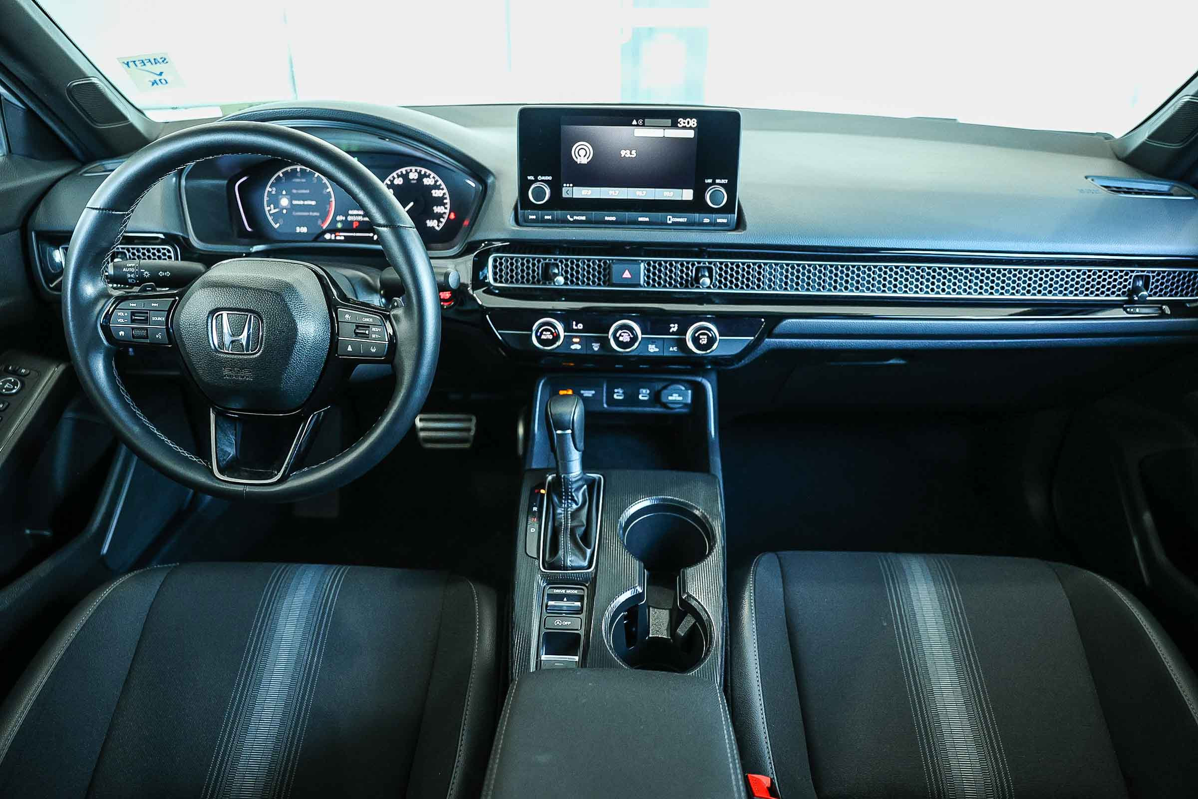 Used 2025 Honda Civic Sport image 17