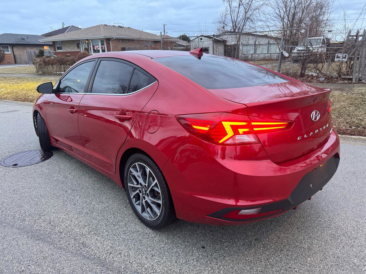Used 2019 Hyundai Elantra Limited FWD image 7