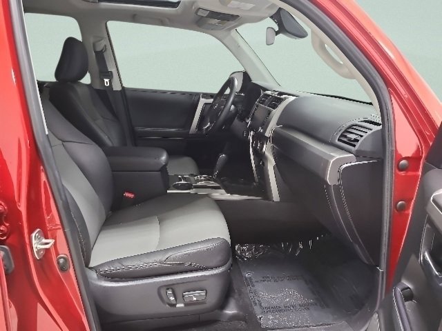 Used 2023 Toyota 4Runner SR5 Premium w/ Moonroof Package RWD image 14