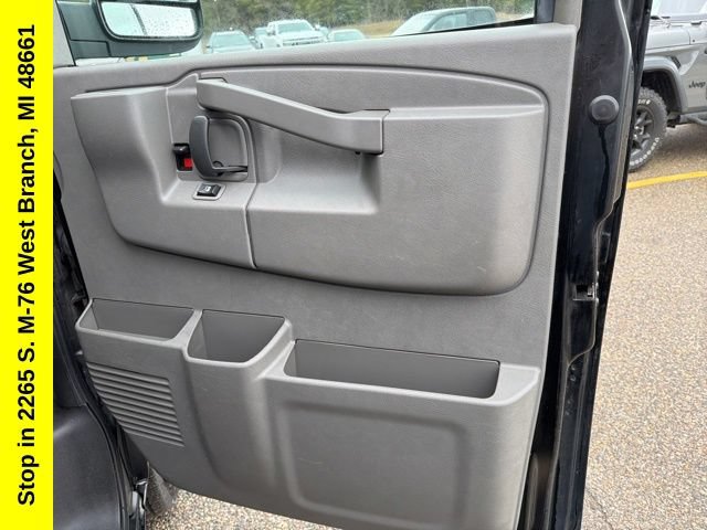 Used 2022 GMC Savana 2500 w/ Communications Package RWD image 38
