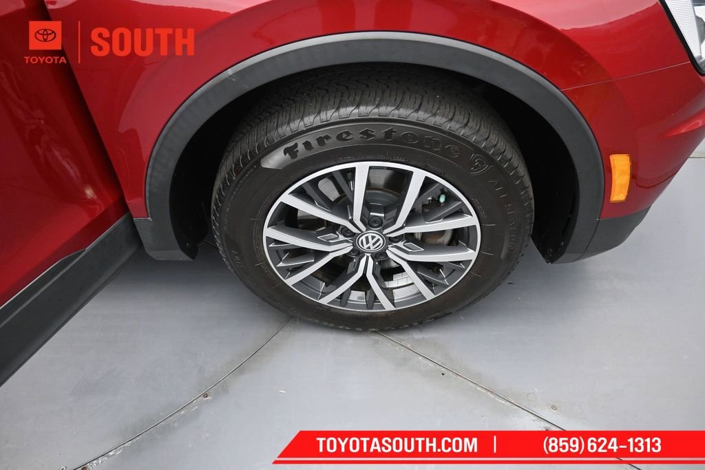 Used 2019 Volkswagen Tiguan SE AWD/4WD image 35