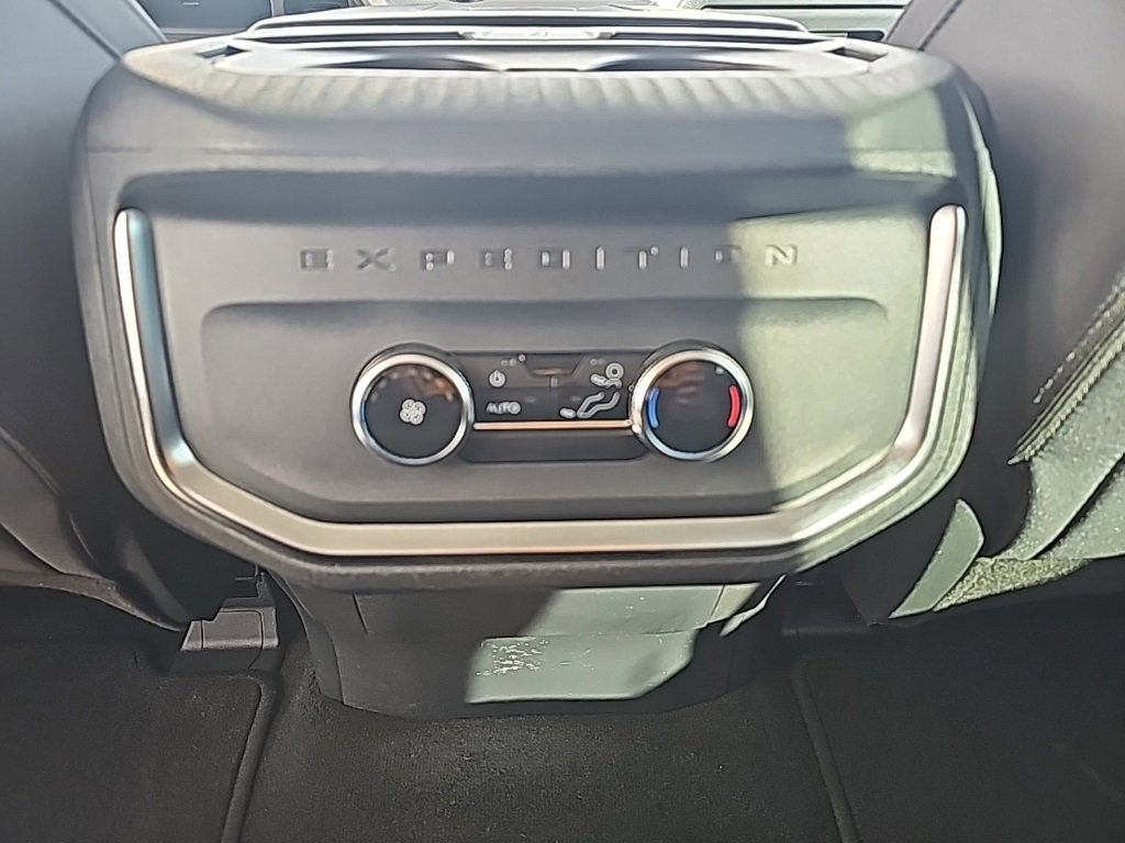 Used 2025 Ford Expedition Max Active image 13