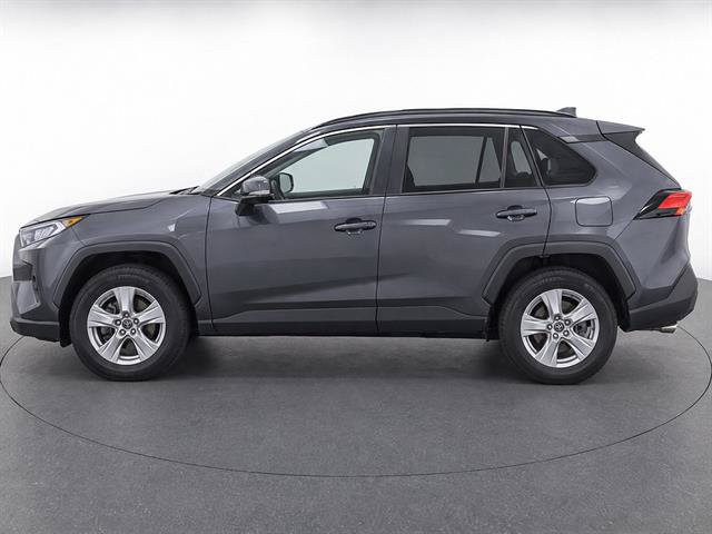 Used 2021 Toyota RAV4 XLE AWD/4WD image 2