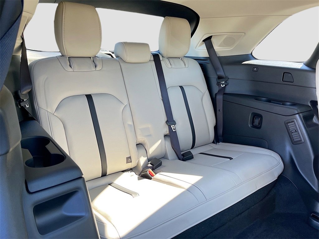 Certified 2025 MAZDA CX-90 Plug-In Hybrid w/Premium Sport image 28
