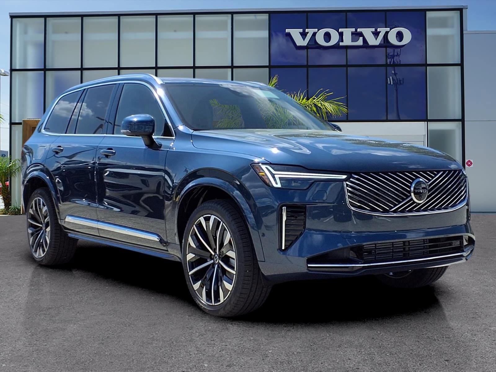 New 2026 Volvo XC90 T8 Ultra w/ Protection Package Premier video 1