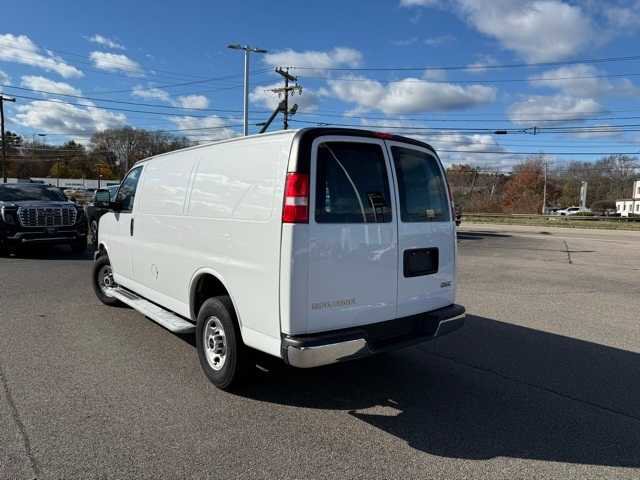 Used 2024 GMC Savana 2500 w/ Driver Convenience Package image 5