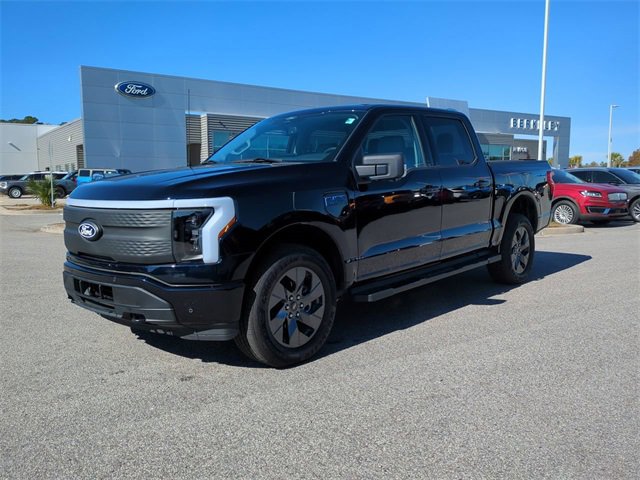 Used 2025 Ford F150 Lightning Flash image 8