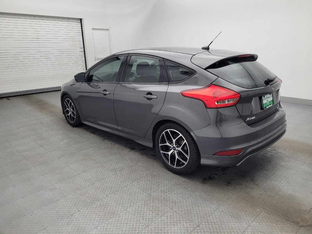 Used 2015 Ford Focus SE w/ SE Sport Package image 3