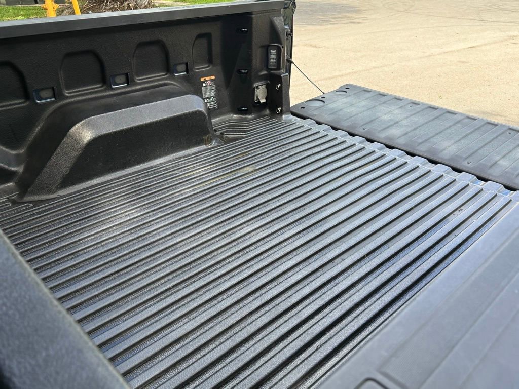 Used 2021 Chevrolet Silverado 1500 LTZ RWD image 38