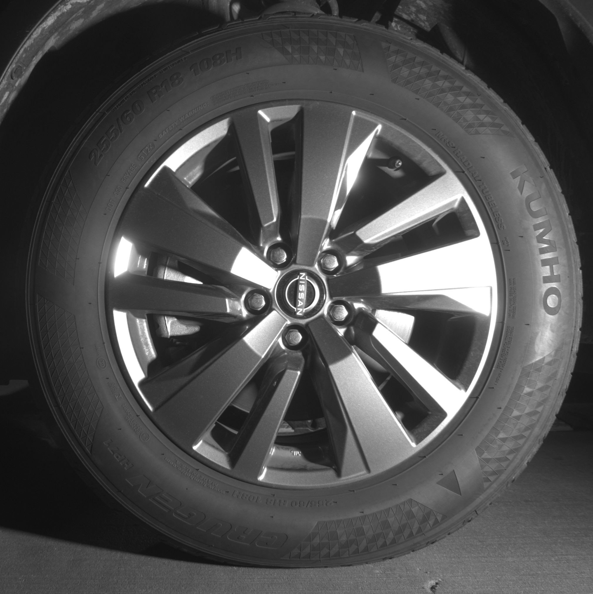 Used 2025 Nissan Pathfinder SV image 12