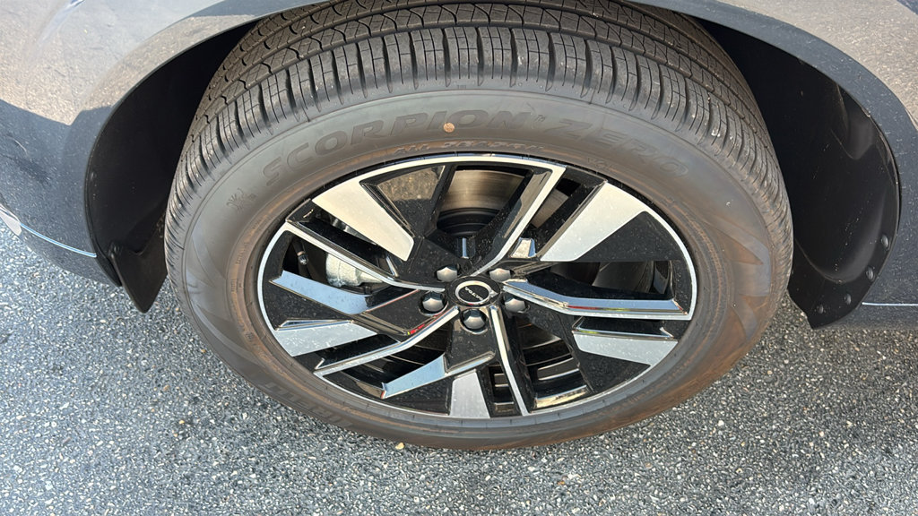 New 2027 Volvo XC60 B5 Core AWD/4WD image 30