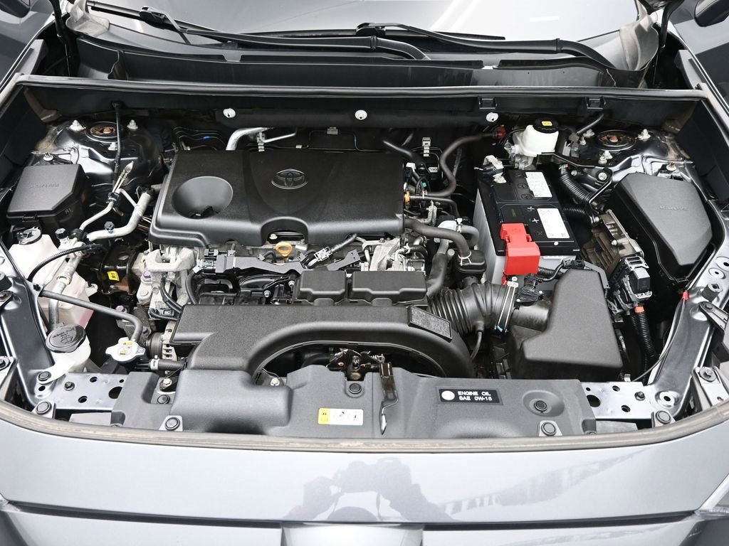 Used 2020 Toyota RAV4 XLE image 15