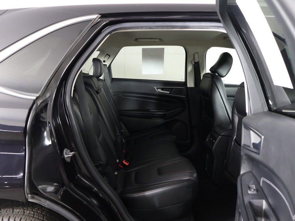 Used 2022 Ford Edge Titanium image 31