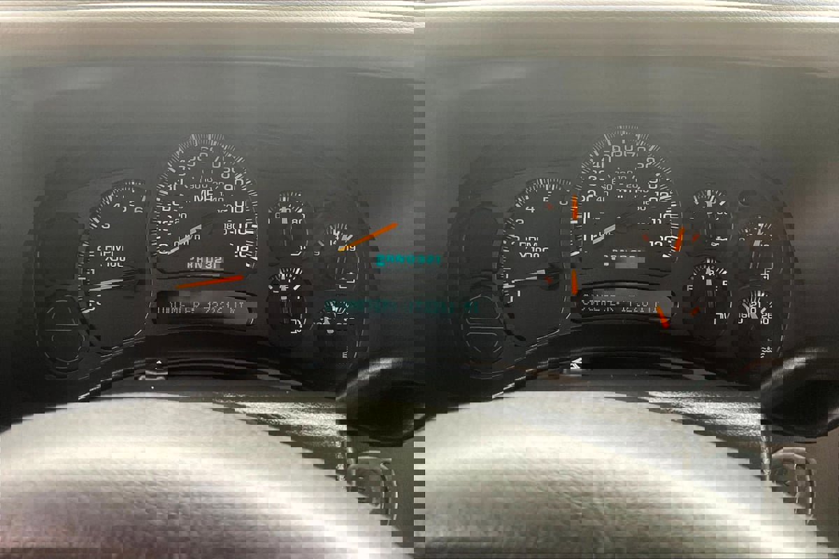 Used 2005 GMC Sierra 1500 SLT w/ Light Duty Power Package image 14