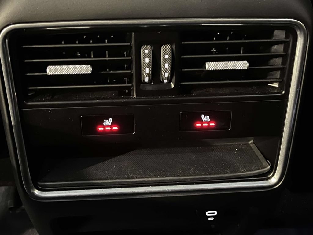 Certified 2023 Porsche Cayenne Turbo AWD/4WD image 28