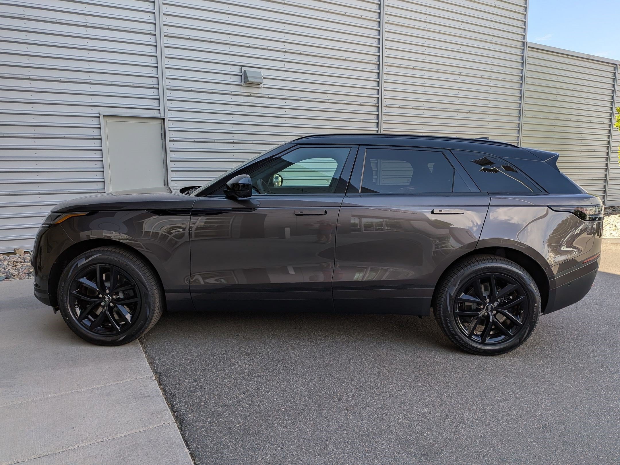 New 2026 Land Rover Range Rover Velar S AWD/4WD image 8