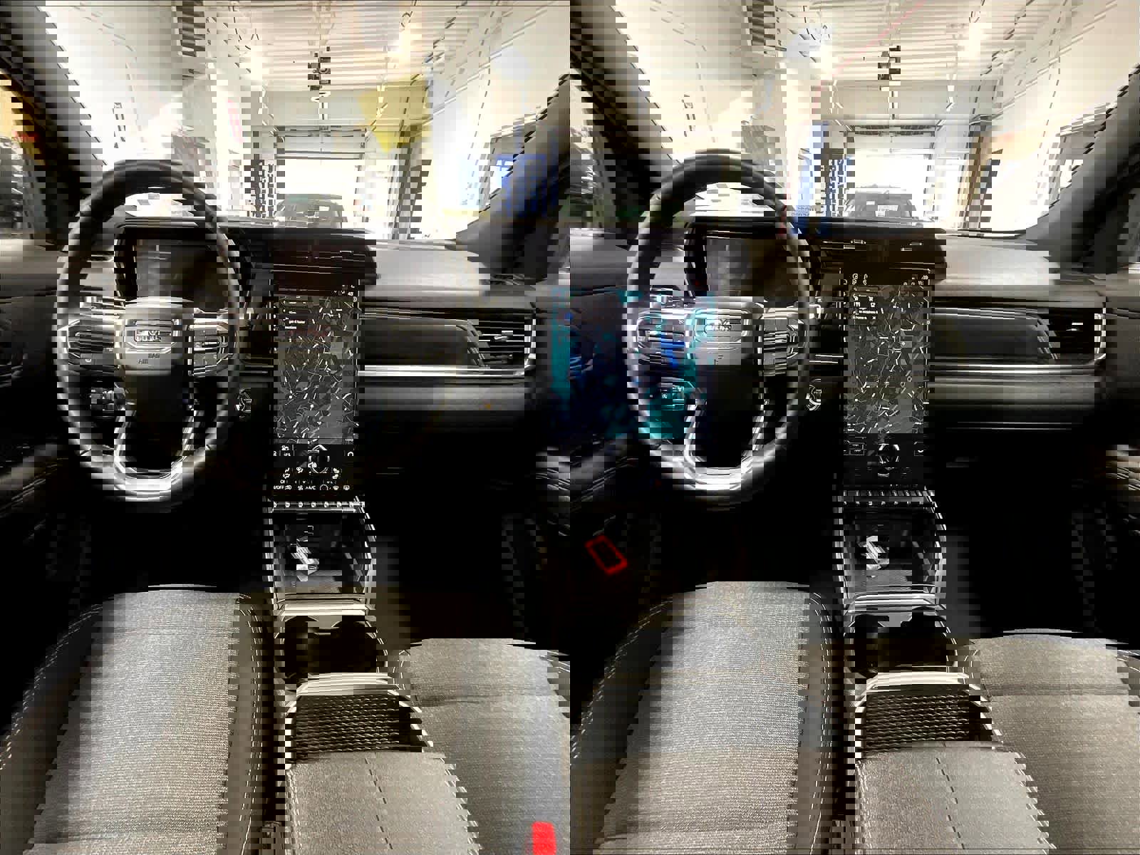 Used 2025 GMC Terrain Elevation image 21